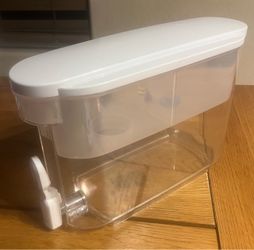 PUR CR100 Water Filtration Pitcher & Dispenser Chemical & Mechanical Reduction