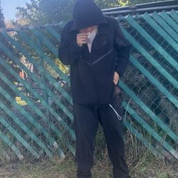 Black Nike Tech Faded (TRADE)