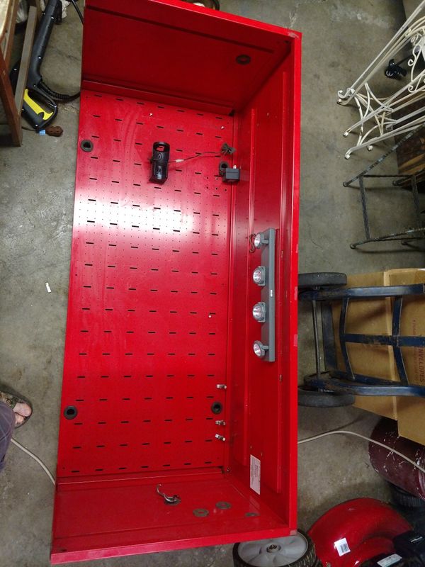Snap on hutch Clearance