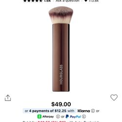 NEW HOURGLASS FOUNDATION BRUSH