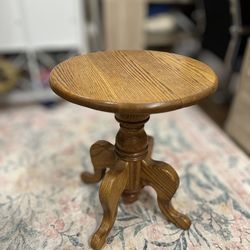 Solid Wood Round Side Table – Pedestal Base (Needs Minor Repair)