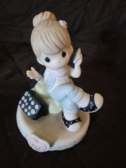 PRECIOUS MOMENTS FIGURINE