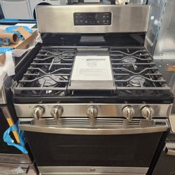 30 in.5.0 cu, ft. Freestanding Gas Range in Stainless Steel with Griddle