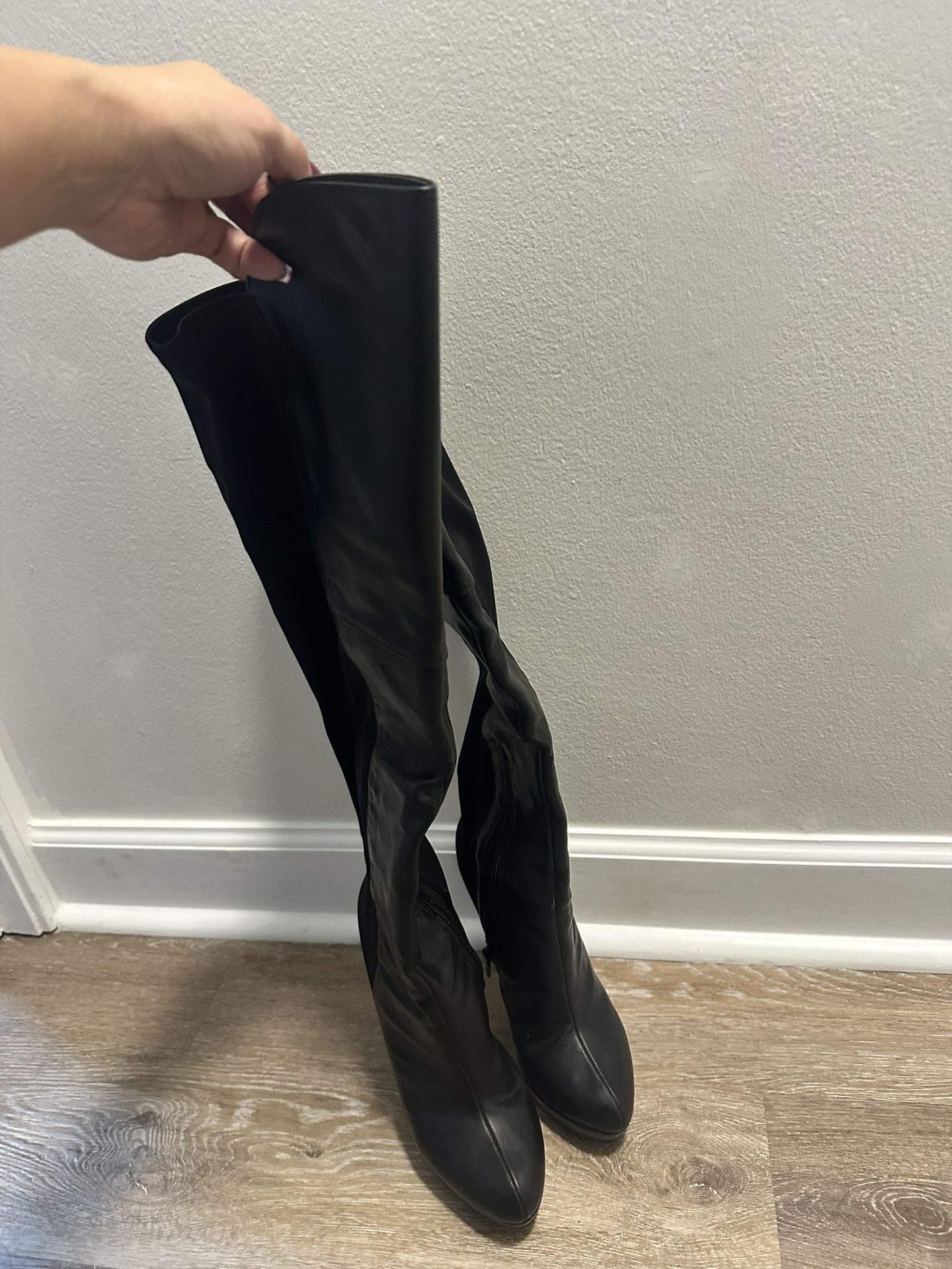 Knee High Black Boots 5.5