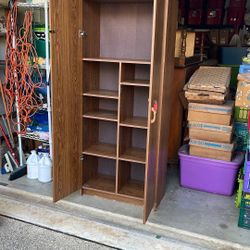 Storage Cabinet Lockable With Adjustable Shelves 