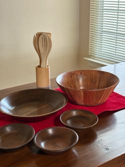 Kitchen: wood utensils bundle