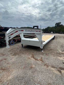 East Texas 40ft lowboy w slide out ramps