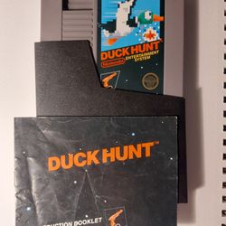 NES Duck Hunt 5 Screws Game And Manual