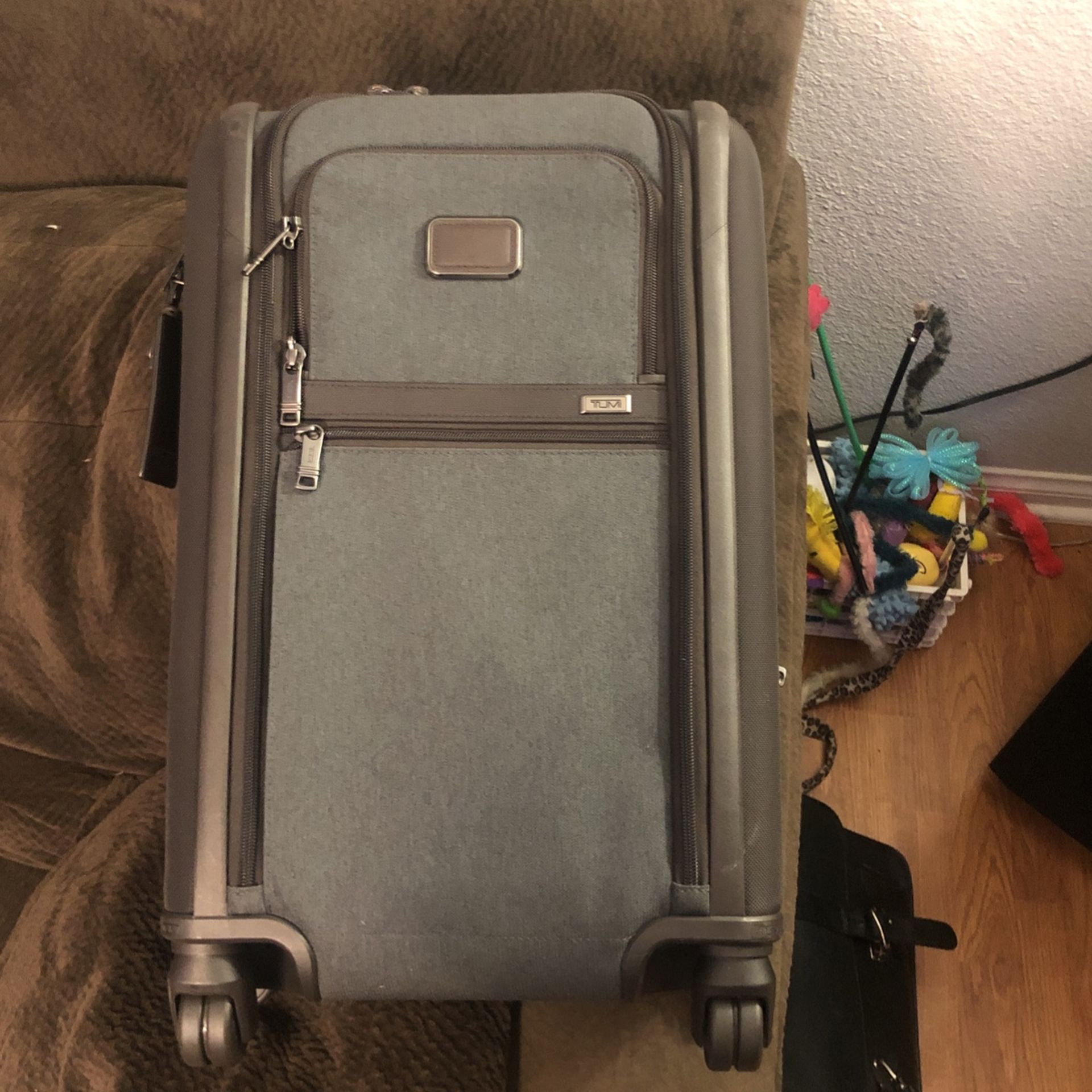 Get the Best Deals International Dual Access 4 Wheeled CarryOn, "tumi" replacement wheels