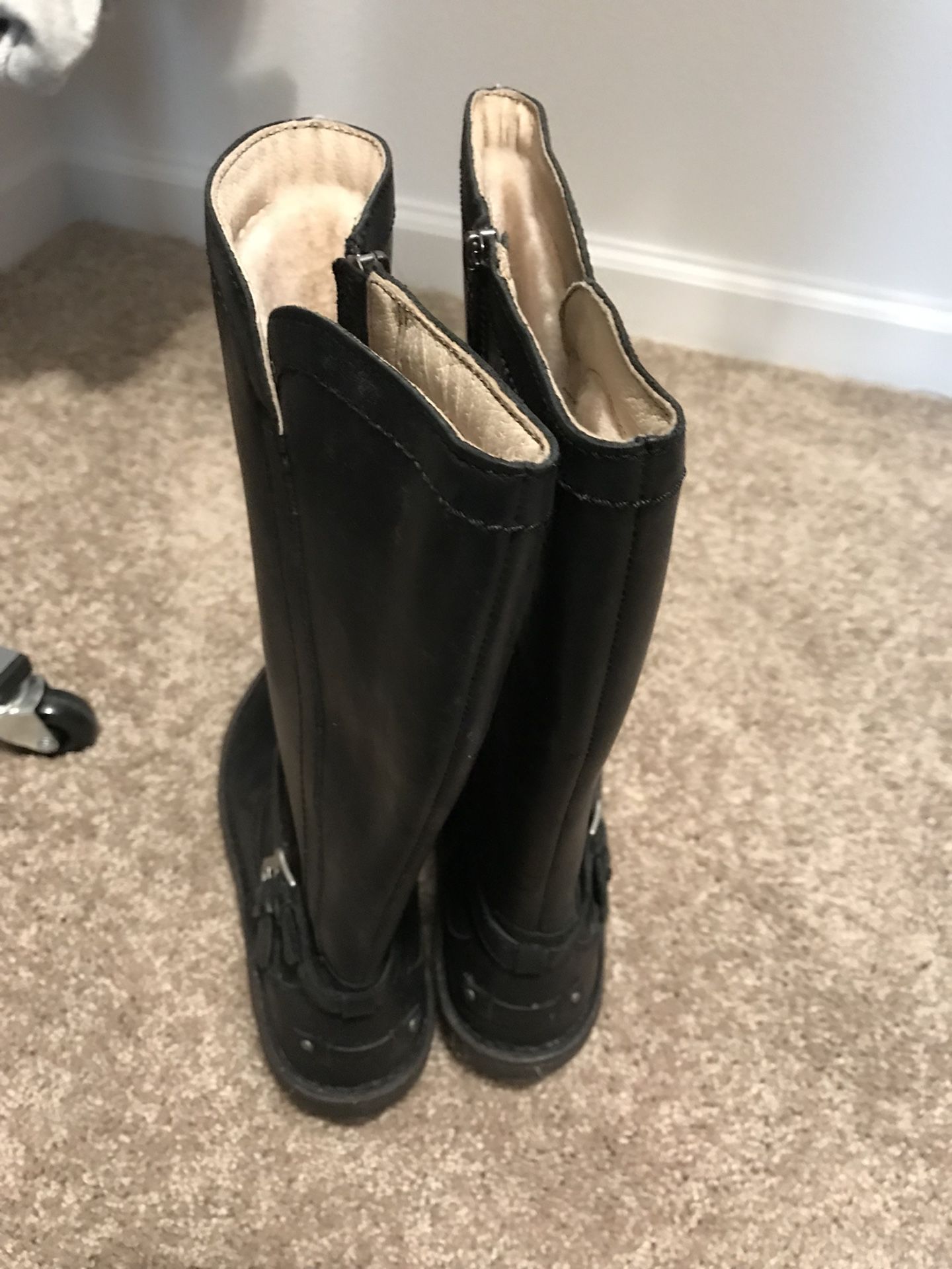 UGG boots size 8