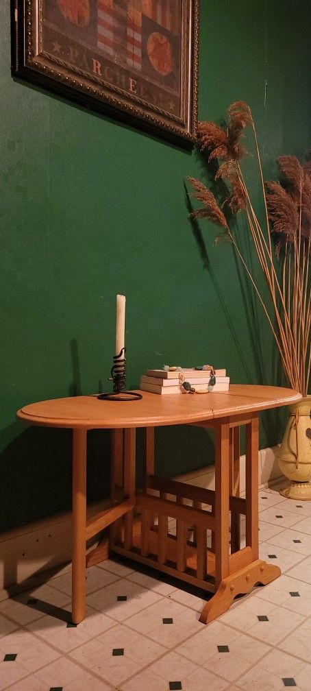 Drop-Leaf Coffee Table