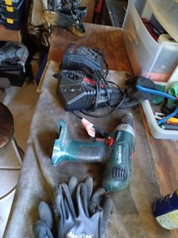 Bosh Drill And Charger20$