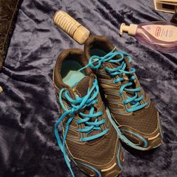 Womens shoes