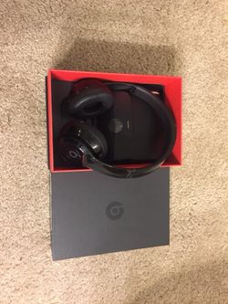 Beats solo 3 wireless headphones