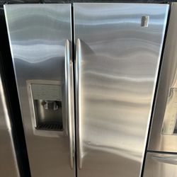 Ge Refrigerator Side/side   60 day warranty/ Located at:📍5415 Carmack Rd Tampa Fl 33610📍