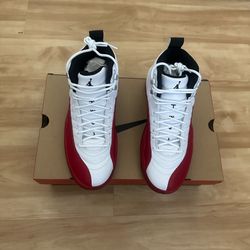 jordan 11 cherrys size 8M brand new with og everything