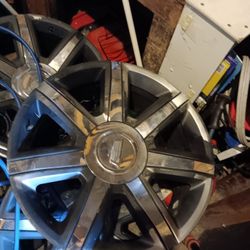 22" Wheels Off A 2015 Cadillac Escalade 