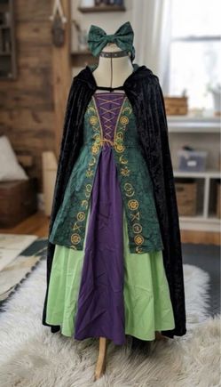 Girl costume new size 4/5T