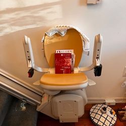Acorn Stairlift  ( 2Stairlifts)