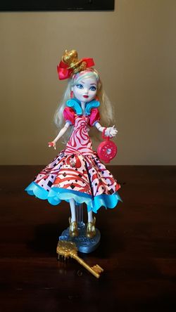 Ever After High Way Too Wonderland Apple White Doll 