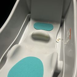 COMFY CLEAN DELUXE newborn-to-toddler tub