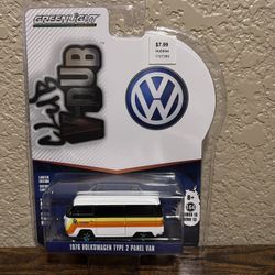 1976 Volkswagen type 2 panel van greenlight collectibles 