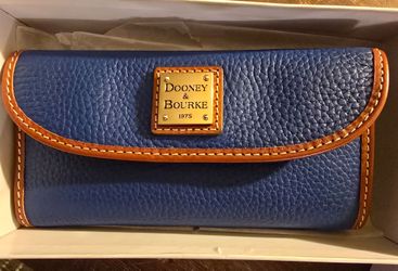 Dooney & bourke purse