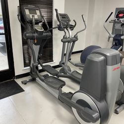 Life Fitness 95x Commercial Elliptical