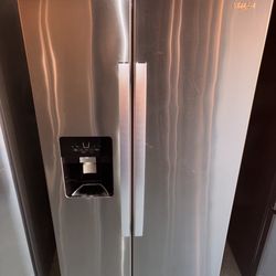 Whirlpool Stainless Steel Refrigerator And Freezer