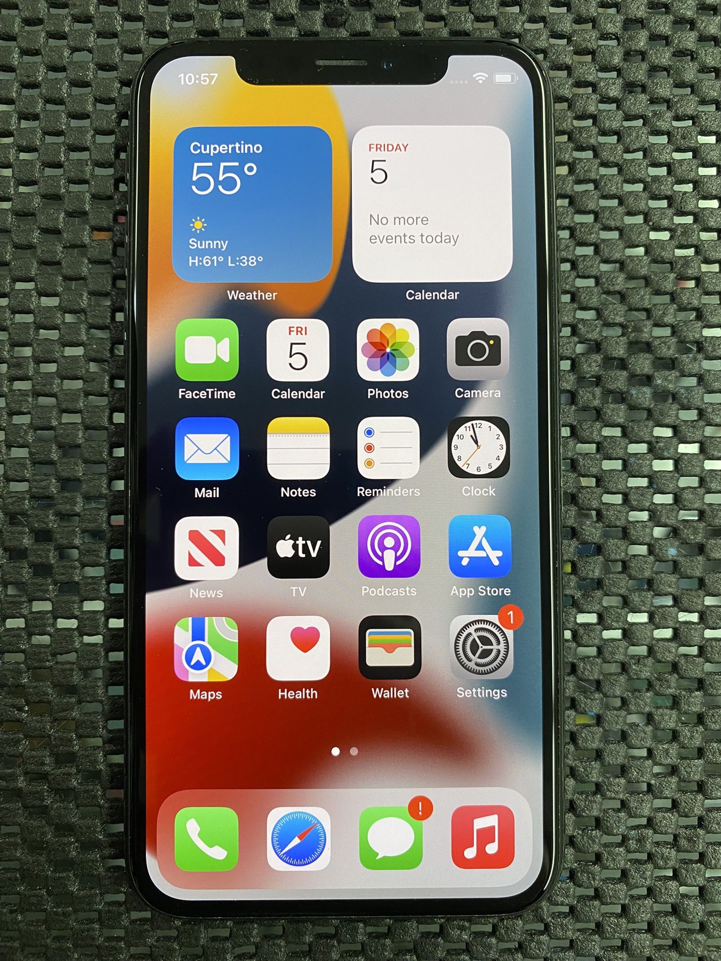 Unlocked 256GB Apple iPhone X Battery Health 86%