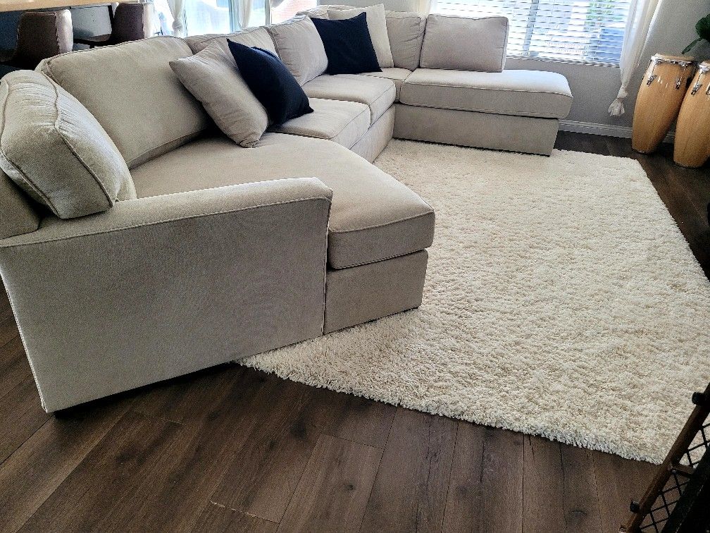 3 pc Sectional (GREAT CONDITION!)