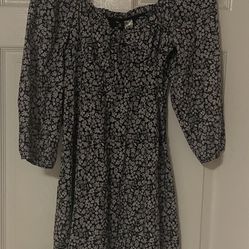Brand New Black/Purple Floral Dress Size Small Juniors 