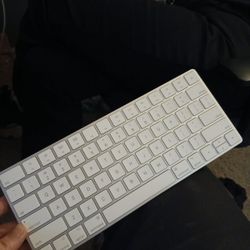 Apple Magic Keyboard 2