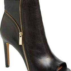 Vince Camuto Klayton Leather Peeptoe Booties NEW Size 7