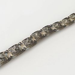 Rare Vintage Filigree Victorian 800 Silver Open Worked Vermillion Bracelet Rare Vintage bracelet from the 1950’s or before, when silver was marked 800