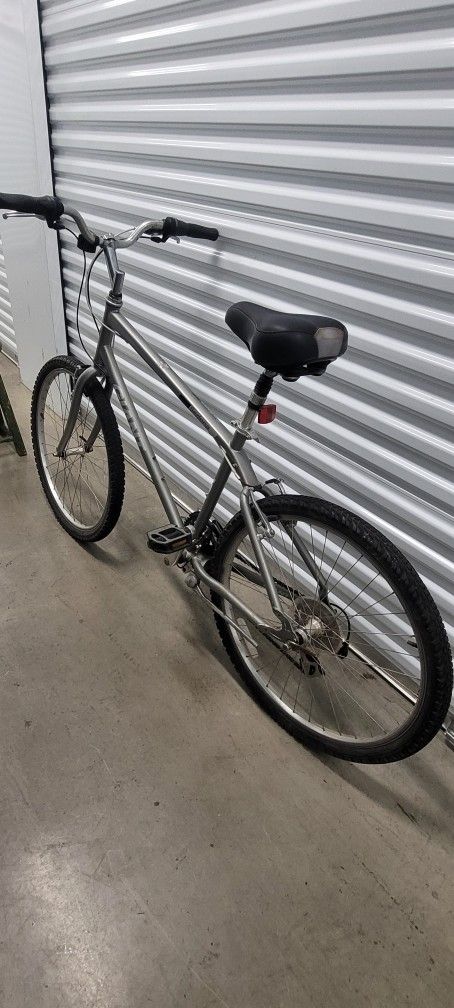 Giant Sedona Mens Road Bike