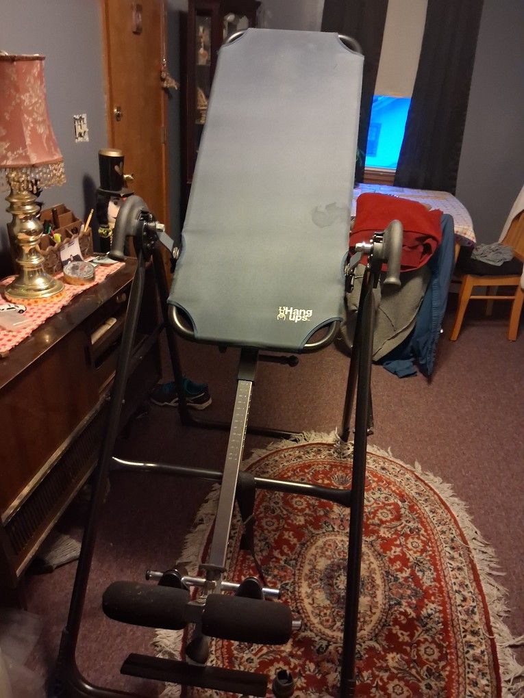 Hang Up Exercise Machine