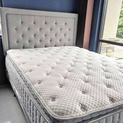 BRAND NEW MATTRESS (still in plastic)