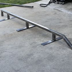 Beginner Skateboard Hand Rail