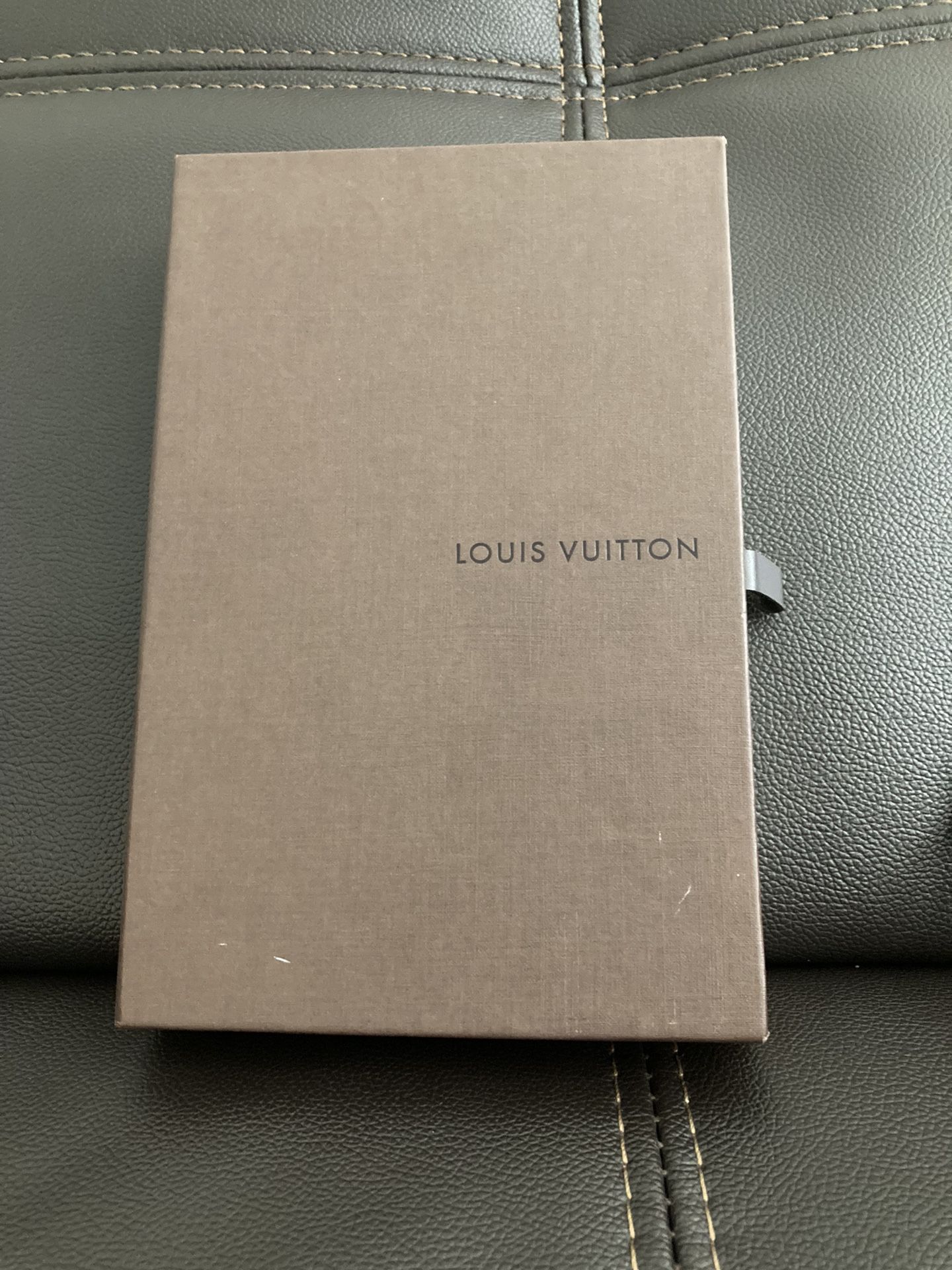 Authentic Louis Vuitton vavin tote for Sale in Salem, OR - OfferUp