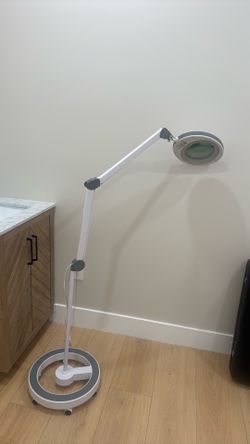 LightView Pro Magnifying Glass with Stand and Light – Magnifying Floor Lamp with 6-Wheels on a Sturdy Base for Facials – LED