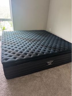 Beautyrest Black Series one Hybrid Bed