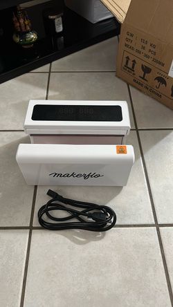 MakerFlo Automatic Tumbler Heat Press - Like New / Como Nueva