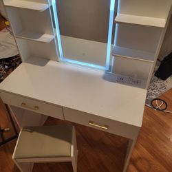 Vanity Table And Stool For Cheap!!