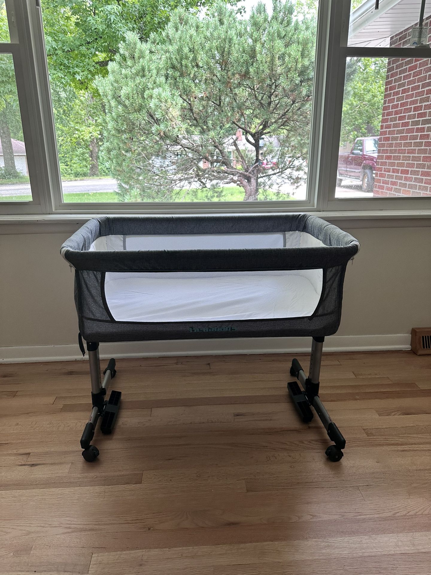 Bedside Bassinet 