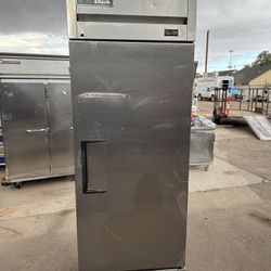 True Freezer en perfectas condiciones muy limpio 