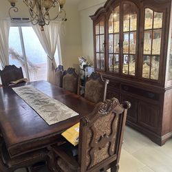 Dining Table With Matching Hatch