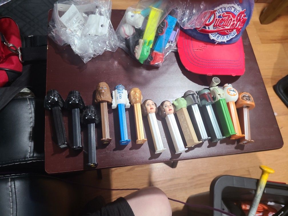 14 Star Wars Pez Dispensers LOT New