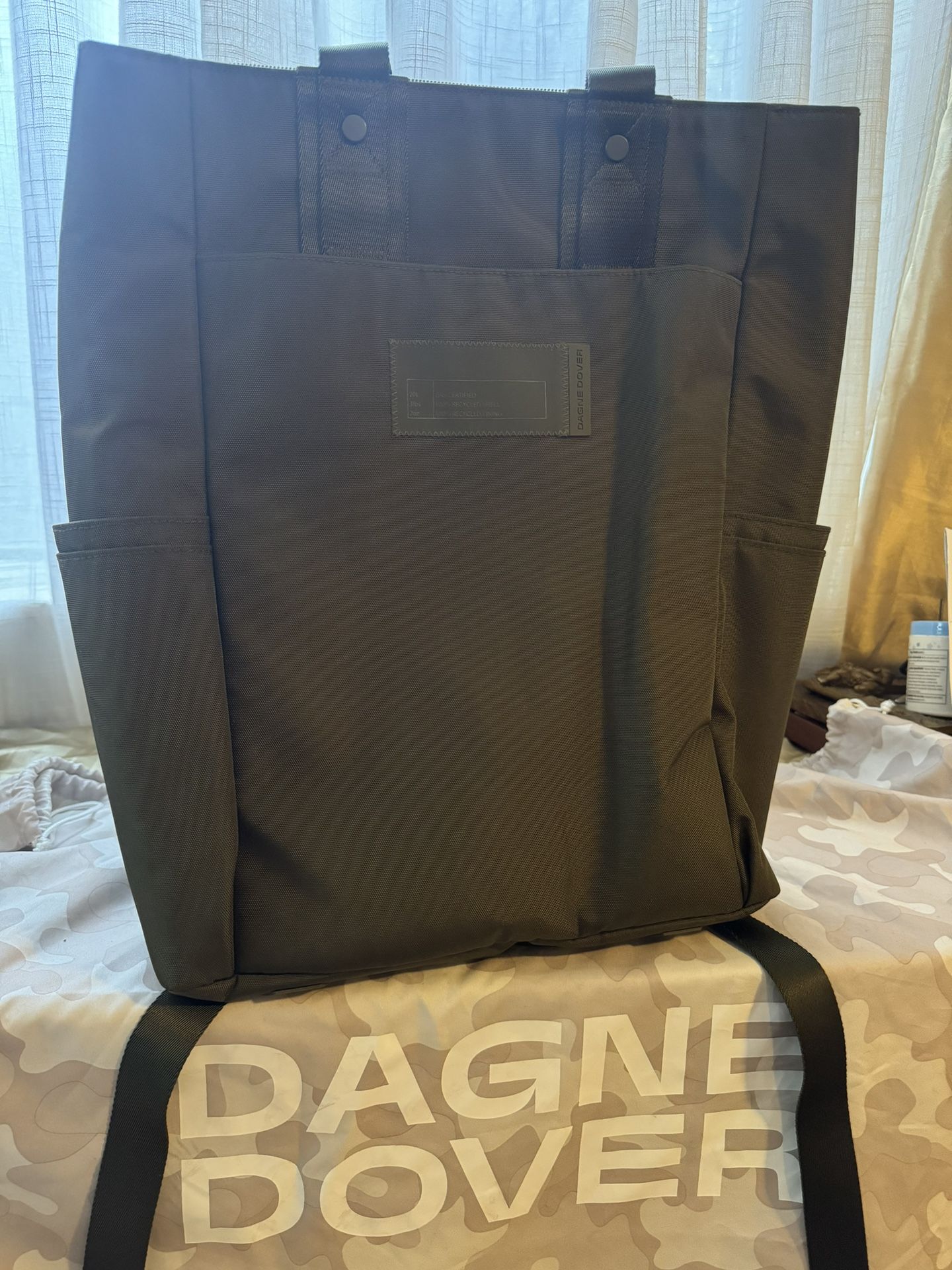 DAGNE DOVER PETRA CONVERTIBLE TOTE: Dark Moss