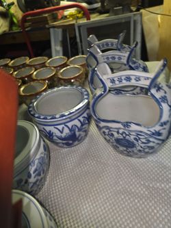 Asian/Oriental decor 4 bowls/3 vases